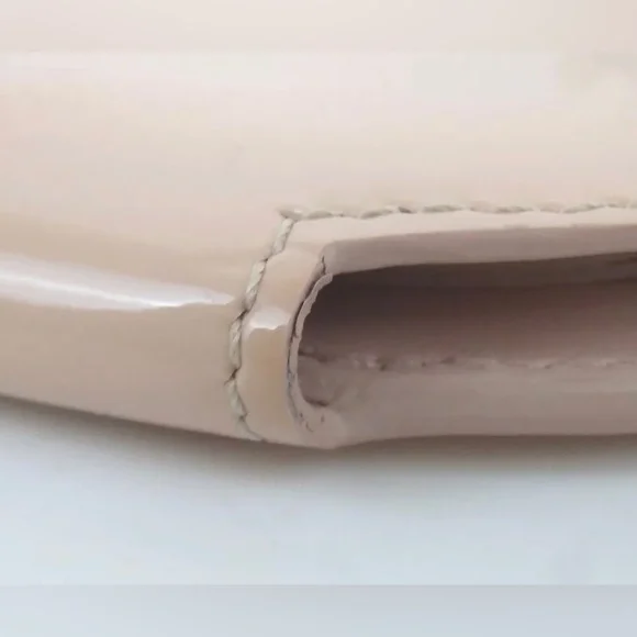 BURBERRY Patent Leather Card Wallet 😍💖🔥 - Picture 14 of 15